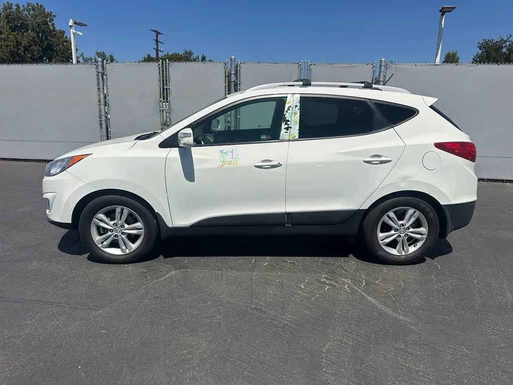Used 2012 Hyundai Tucson GLS FWD image 2