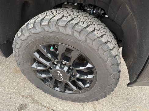 Used 2025 Chevrolet Silverado 2500 LT w/ Trail Boss Package image 10