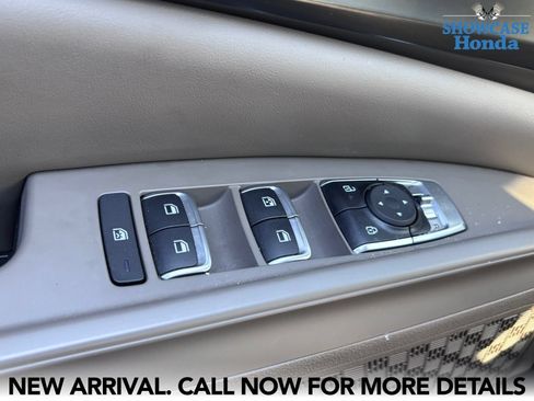 Used 2026 Kia Carnival FWD image 9