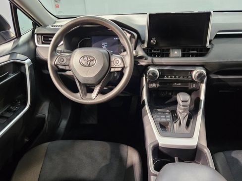 Certified 2025 Toyota RAV4 LE AWD/4WD image 9