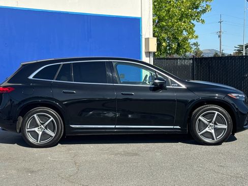 Used 2023 Mercedes-Benz EQS 580 4MATIC SUV image 2