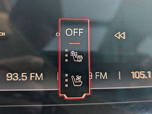 Used 2024 GMC Acadia Denali w/ Super Cruise Package image 34