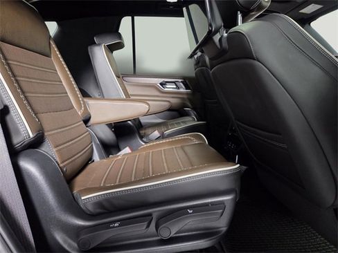 Used 2025 GMC Yukon Denali Ultimate image 15