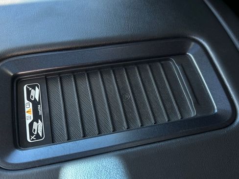 Used 2017 Chevrolet Suburban Premier image 42