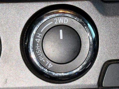 Used 2019 Toyota Tacoma TRD Off-Road image 7