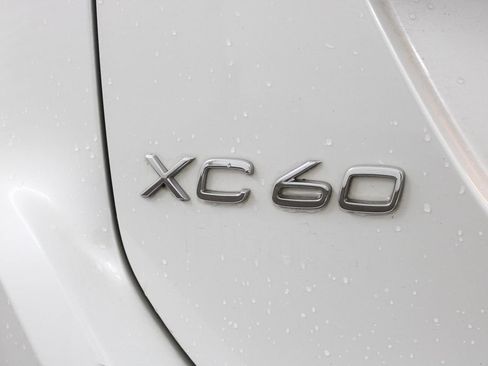Used 2017 Volvo XC60 T6 Inscription w/ Advanced Package AWD/4WD image 31