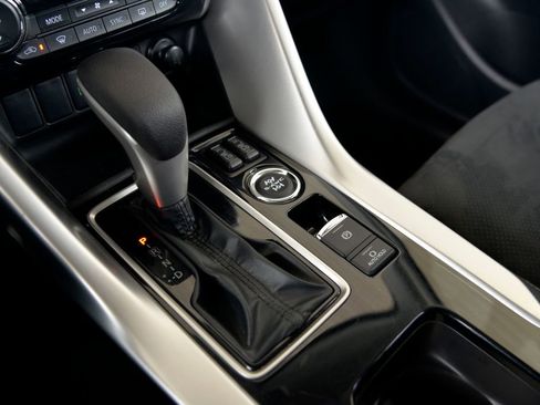 Used 2023 Mitsubishi Eclipse Cross SE image 26