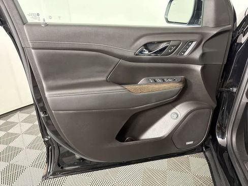 Certified 2022 GMC Acadia Denali w/ Denali Ultimate Package image 13