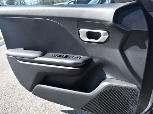 New 2026 Kia K4 LXS FWD image 28