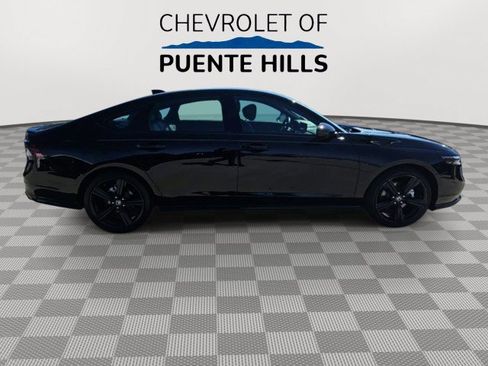 Used 2025 Honda Accord Sport image 9