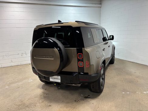 Used 2026 Land Rover Defender 110 S AWD/4WD image 7