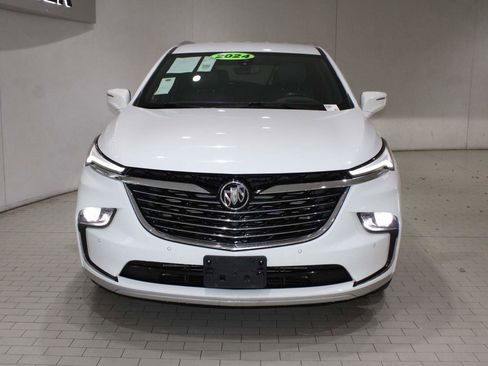 Used 2024 Buick Enclave Premium image 10