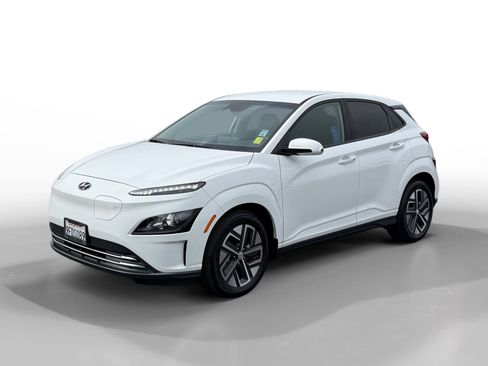 Certified 2023 Hyundai Kona SE image 1