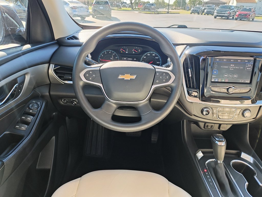 Used 2020 Chevrolet Traverse LS FWD image 16