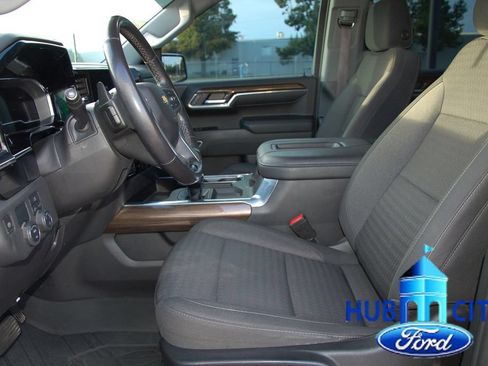 Used 2022 Chevrolet Silverado 1500 LT RWD image 10