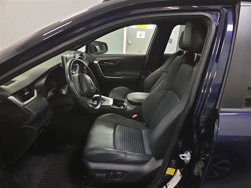Used 2021 Toyota RAV4 XSE AWD/4WD image 8