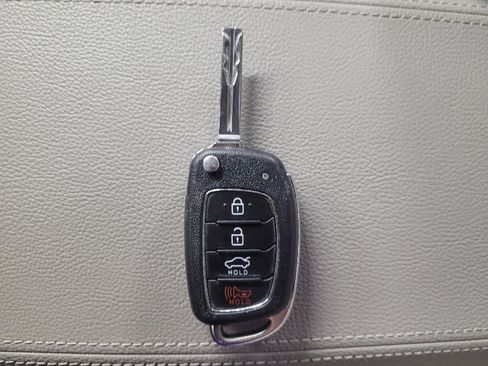 Used 2019 Hyundai Sonata SE image 32