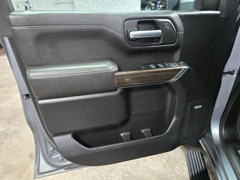 Used 2019 Chevrolet Silverado 1500 LT Trail Boss AWD/4WD image 7