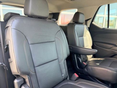 Used 2021 Chevrolet Traverse Premier w/ Redline Edition AWD/4WD image 19