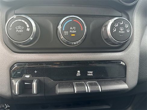 Used 2024 RAM 2500 Big Horn w/ Bed Utility Group image 31