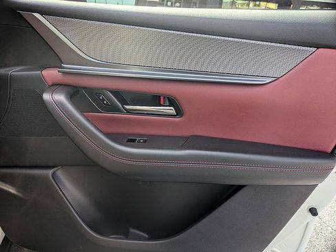 Certified 2025 MAZDA CX-70 Plug-In Hybrid w/ Premium Plus AWD/4WD image 40