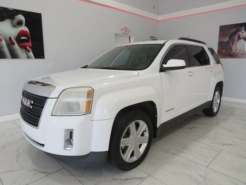 Used 2011 GMC Terrain SLT image 8