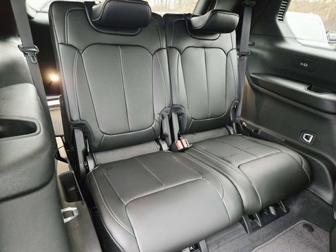 New 2025 Jeep Grand Cherokee L Limited image 16