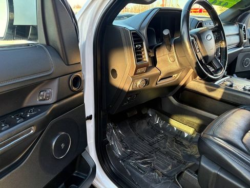 Used 2019 Ford Expedition Max Limited image 23