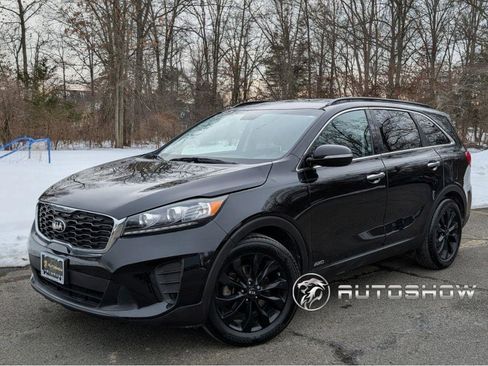 Used 2019 Kia Sorento S image 1