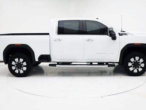 Used 2024 GMC Sierra 2500 Denali w/ Denali Reserve Package image 3