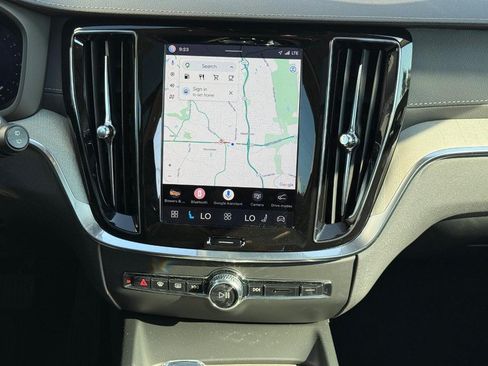 Certified 2025 Volvo V60 B5 Cross Country Ultra AWD/4WD image 14