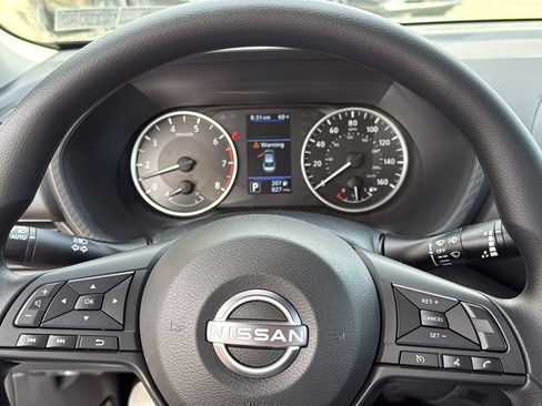Certified 2025 Nissan Sentra S FWD image 9