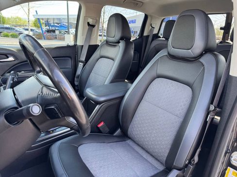 Used 2020 Chevrolet Colorado Z71 AWD/4WD image 11