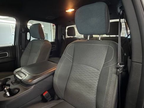 Used 2025 RAM 2500 Big Horn AWD/4WD image 18
