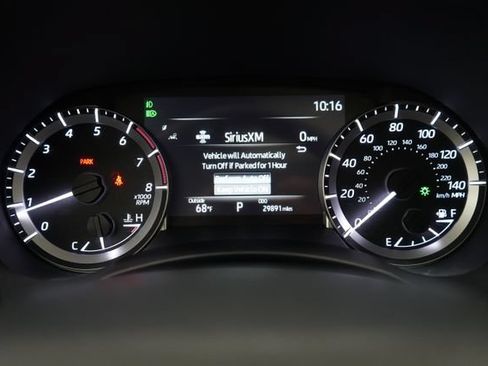 Used 2024 Toyota Highlander XLE AWD/4WD image 24