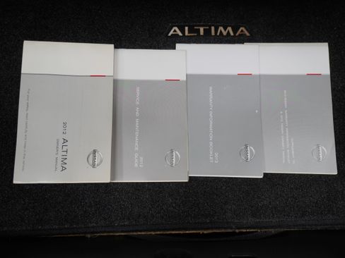 Used 2012 Nissan Altima 2.5 S w/ 20th Anniversary Pkg FWD image 19