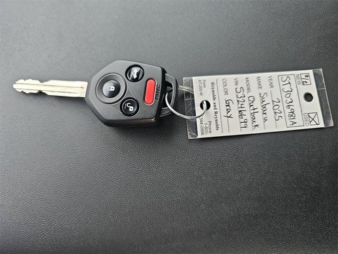 Certified 2025 Subaru Outback image 34