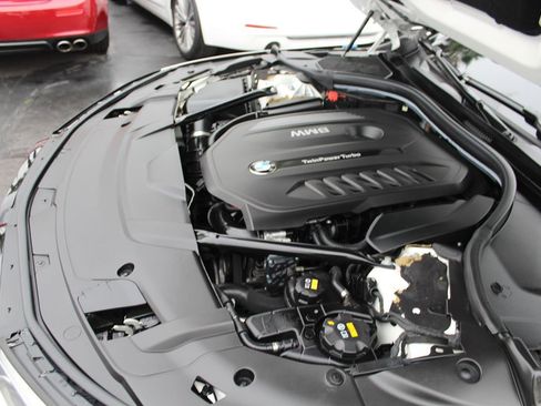 Used 2018 BMW 740i image 41