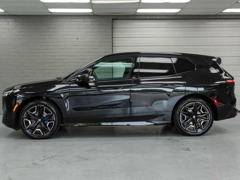Used 2024 BMW iX xDrive50 w/ Premium Package AWD/4WD image 4