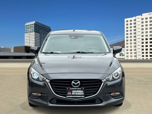 Used 2018 MAZDA MAZDA3 Touring FWD image 2