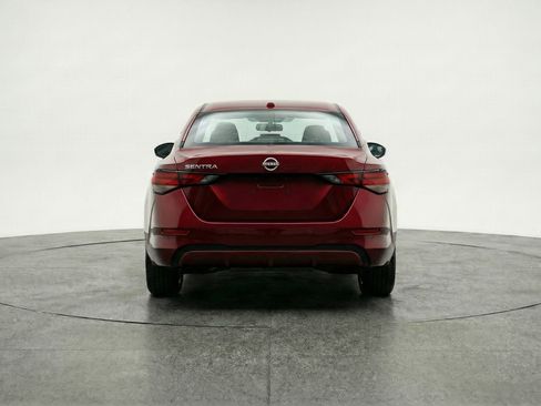 Used 2025 Nissan Sentra SV image 7