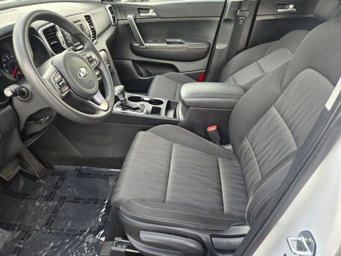 Used 2019 Kia Sportage LX FWD image 11