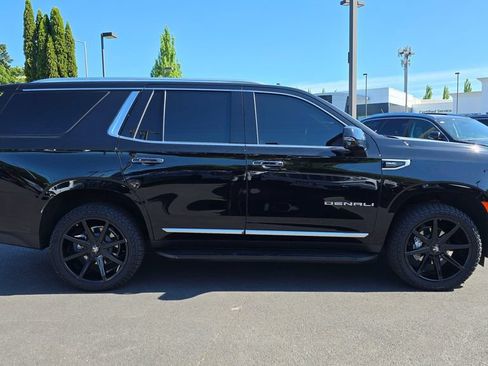 Used 2024 GMC Yukon Denali w/ Advanced Technology Package AWD/4WD image 2