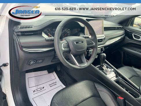 Used 2025 Jeep Compass Trailhawk AWD/4WD image 10