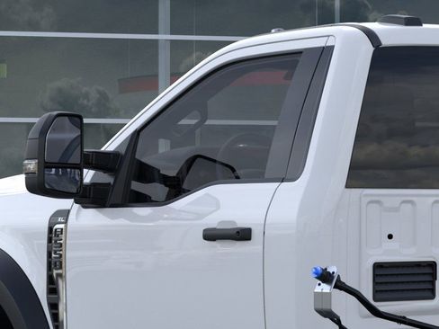 New 2025 Ford F550 4x4 Regular Cab Super Duty image 20