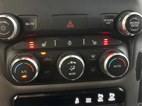 Used 2021 RAM 1500 Big Horn AWD/4WD image 42