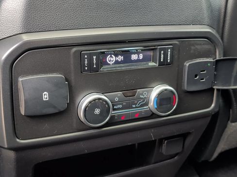 Used 2019 Ford Expedition Limited w/ Equipment Group 301A AWD/4WD image 32
