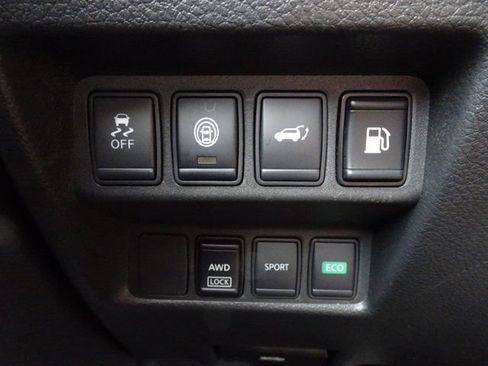 Used 2020 Nissan Rogue SV AWD/4WD image 27