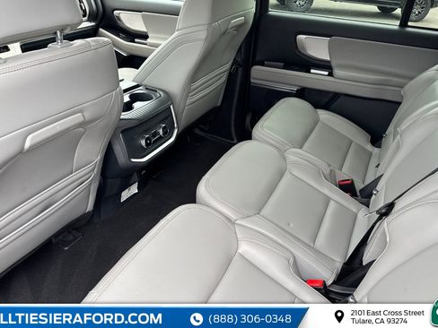 Used 2025 Ford Expedition Max Active image 16