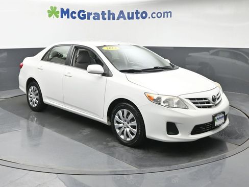 Used 2013 Toyota Corolla LE FWD image 2